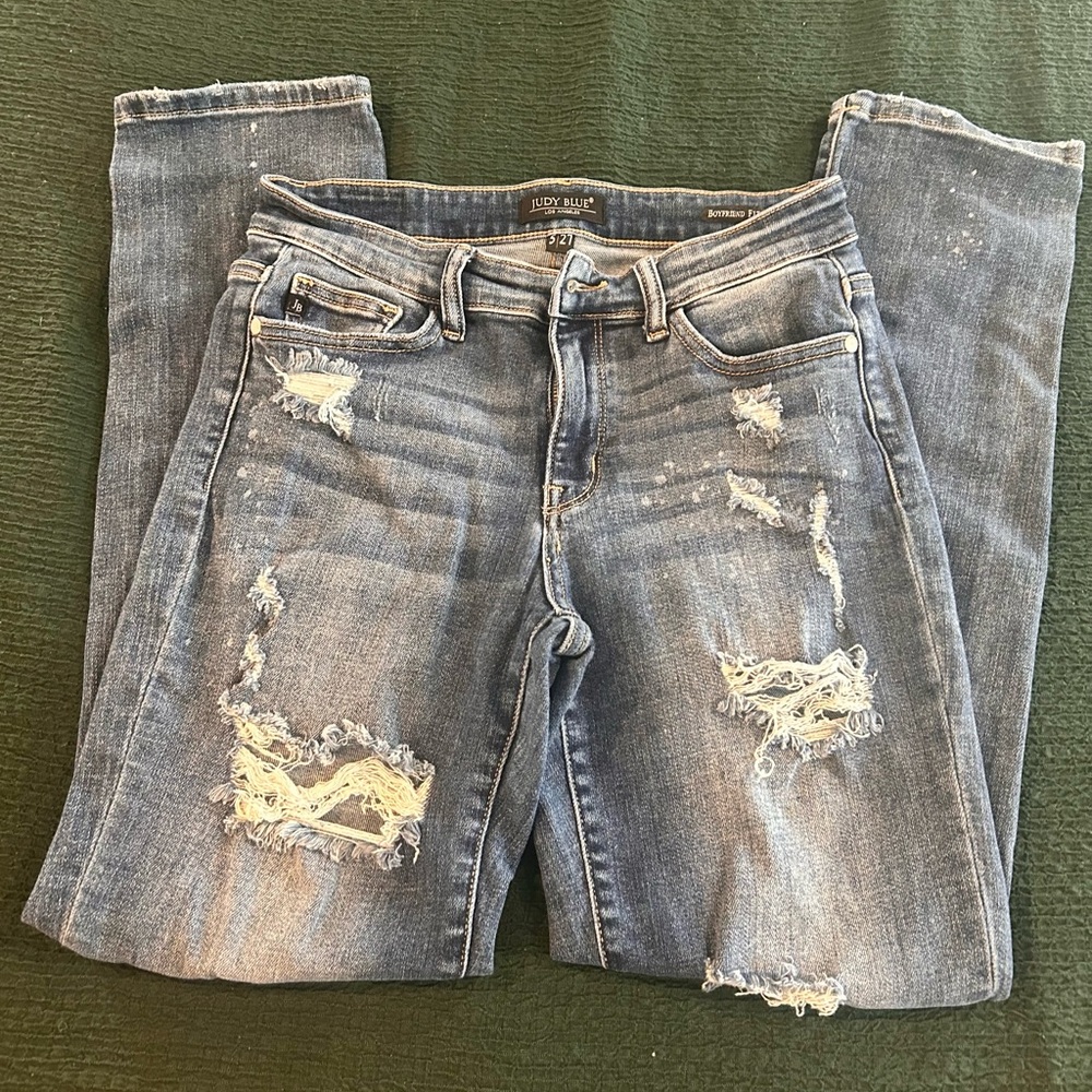Judy Blue Ripped Denim Boyfriend Jeans
